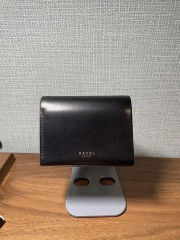 REVEL 블랙 이단 접이식 지갑