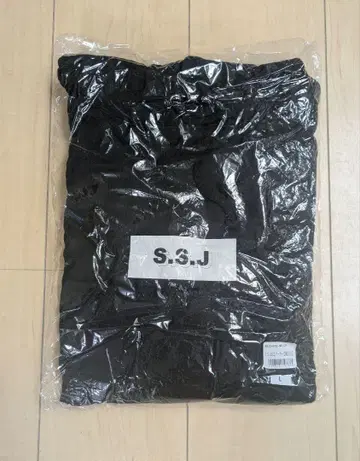 S.S.J 블랙 후드티