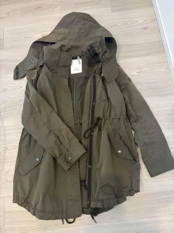 TATRAS 모즈 코트 올리브! 새상품급 2회 착용만!