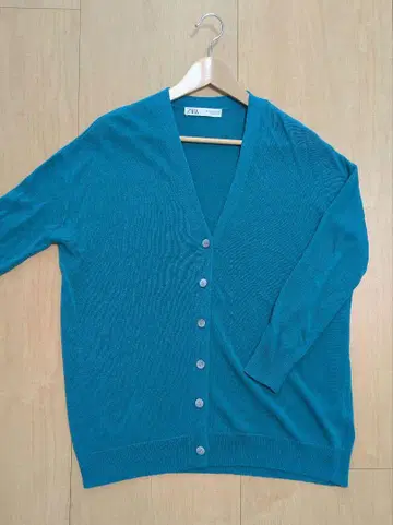 ZARA V넥 가디건 S 사이즈