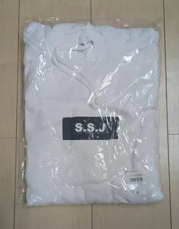 S.S.J. 로고 화이트 후드티 L 사이즈