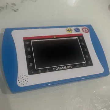 도라에몽 카메라로 번뜩이는 패드