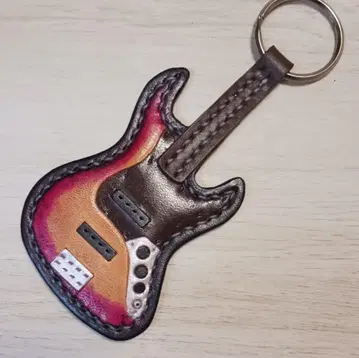 일렉 베이스 키링 가죽