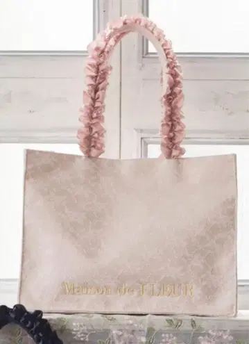 Maison de FLEUR 레이스 프릴 핸들 스퀘어 토트 M 백