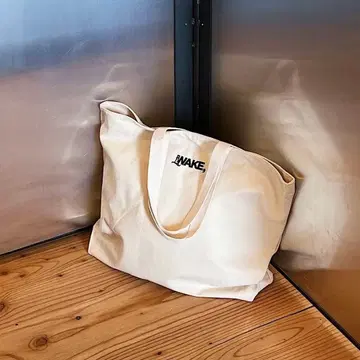새상품 WAKE SAPPORO 토트백