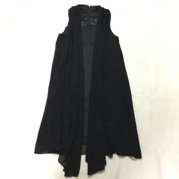 블랙 쉬폰 풍 슬리브리스 원피스