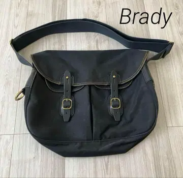 Brady 아리엘 트라우 라지 숄더백 블랙