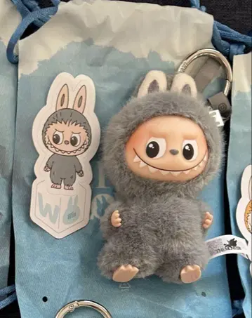 러브브 PIN FOR LOVE 봉제 인형 펜던트 알파벳