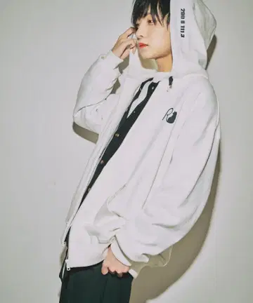 러브라이브 료 후드티 (화이트)