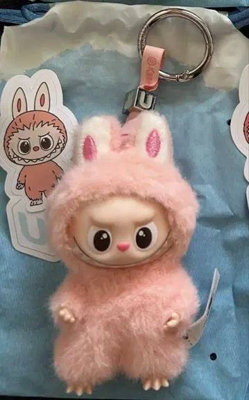 러브브 PIN FOR LOVE 봉제 인형 펜던트 알파벳