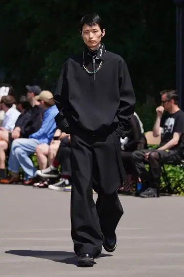 sacai 24ss 상의 사이즈 1 하의 사이즈 0