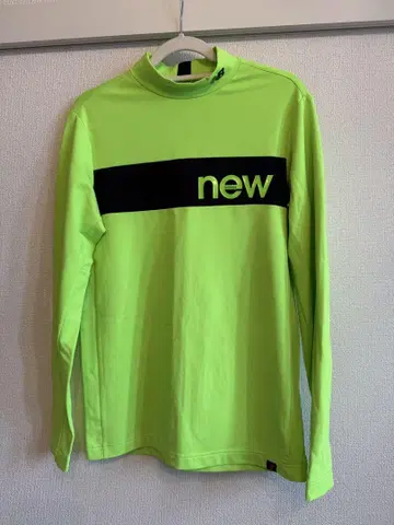형광 그린 하이넥 셔츠 new balance