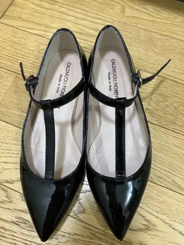 Cuzino di Firenze 플랫슈즈 에나멜 빔즈