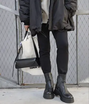 두지엠 클라세 Warm Zip 레깅스 팬츠