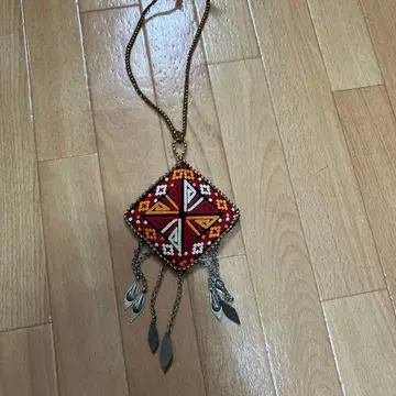 오사카 간사이 박람회 투르크메니스탄 기하학 패턴 자수 목걸이