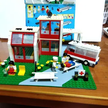 올드 레고 블록 구급 병원