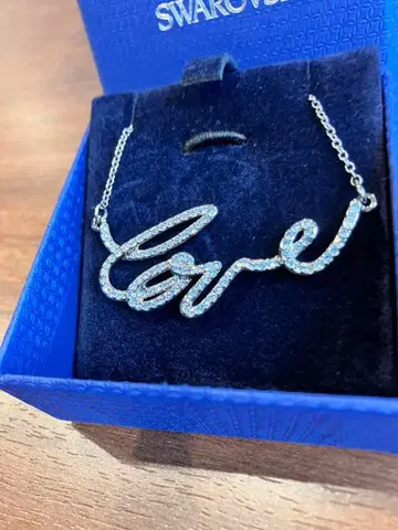SWAROVSKI 스와로브스키 목걸이 love 큐빅