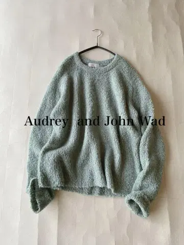 오드리앤존와드 Audrey and JohnWad 부클레 니트