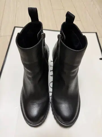 Dr.Martens 닥터마틴 사이드 고어 부츠