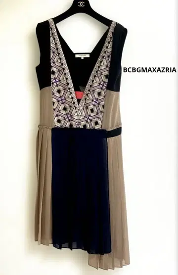 BCBGMAXAZRIA 새상품급 멀티 컬러 총 플리츠 원피스