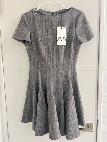 ZARA 그레이 플레어 원피스 S 사이즈 (택 포함 미사용)