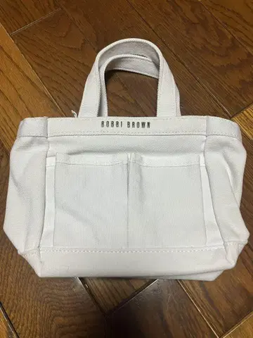 BOBBI BROWN 화이트 토트백