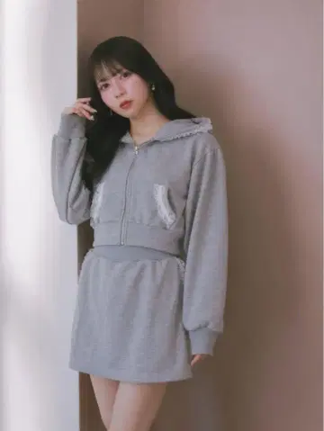 evelyn 라메 레이스 셋업 그레이