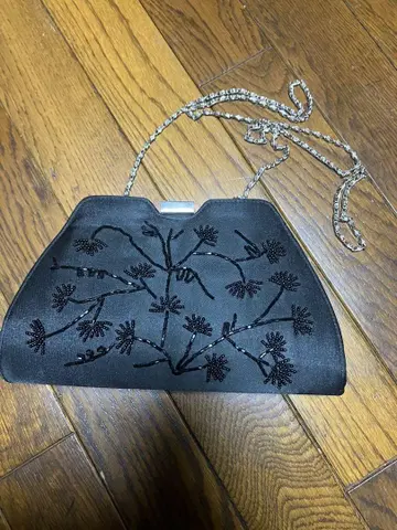 블랙 자수 파티백