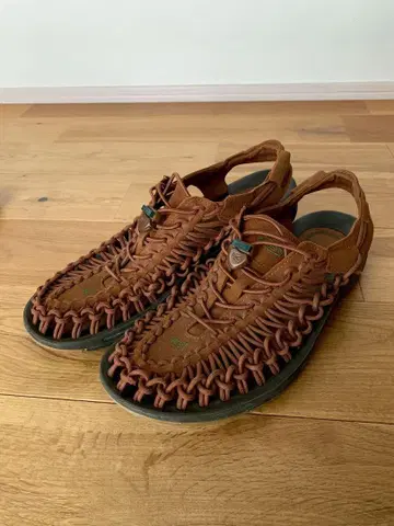 keen UNEEK 유니크 브라운 아웃도어 샌들