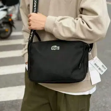 LACOSTE 블랙 숄더백