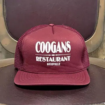 데드스탁 메쉬 캡 기업계 마룬 COOGANS 레스토랑