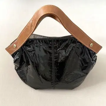 Upla PARIS 우플라 에나멜 백