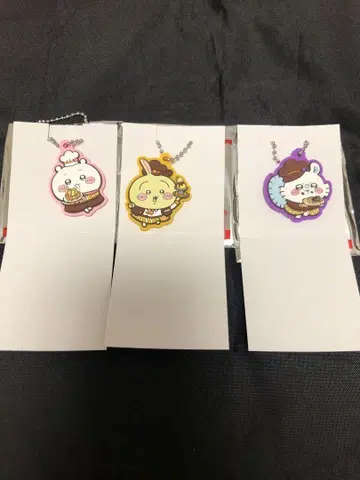 코코스 치이카와 (먼작귀) 러버 키링 토끼 치이카와 (먼작귀) 모몽가