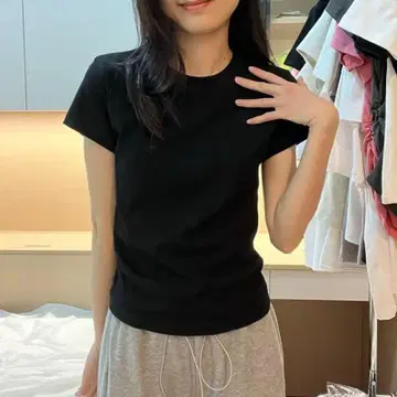 블랙 코튼 반팔 T셔츠