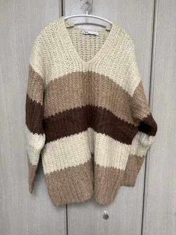 ZARA 오버 사이즈 니트 V넥 베이지 브라운