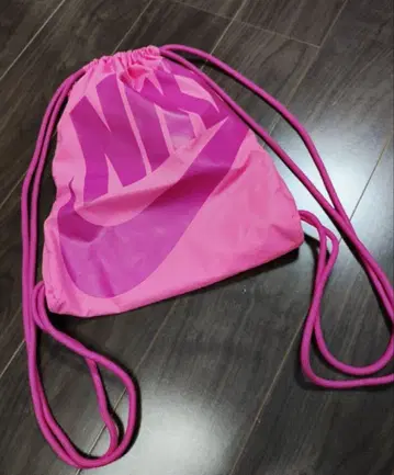 새상품급 NIKE 핑크 드로우 스트링 백 냅색