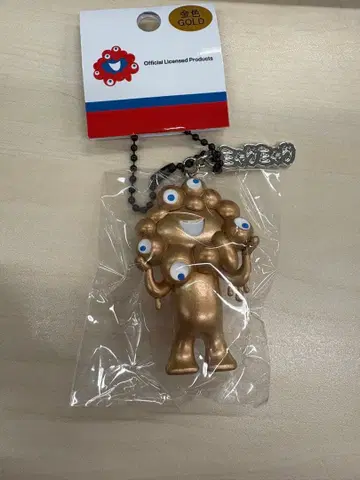 금 골드 미야쿠미야쿠 PVC 키링 새상품