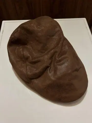 브라운 가죽 헌팅 모자