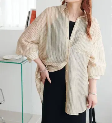 DISCOAT 시어 스트라이프 셔츠
