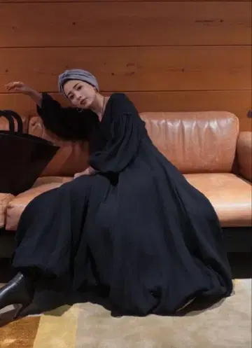 Etre Tokyo 벌룬 슬리브 플레어 원피스 블랙