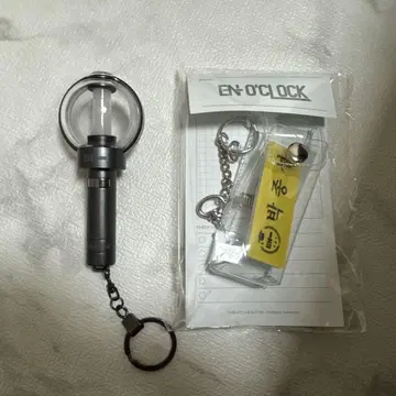 enhypen 제이 네임 키링과 미니 응원봉