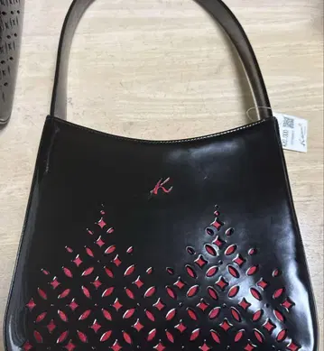 키타무라 K2 핸드백 미니 토트백 에나멜 블랙/레드