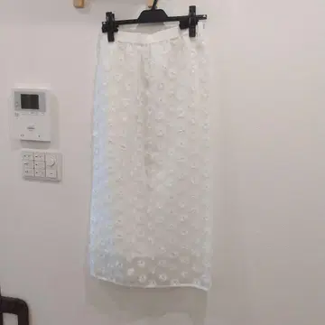 이에나 자수 타이트 스커트