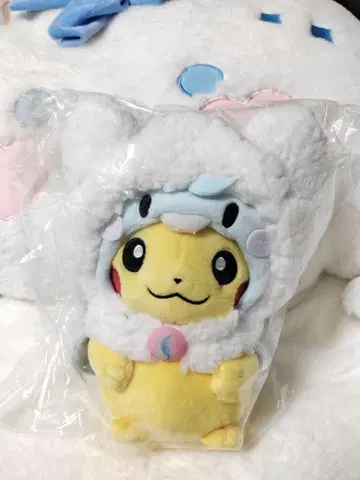 포켓몬 센터 오리지널 봉제 인형 메가 팬텀의 판초를 입은 피카츄