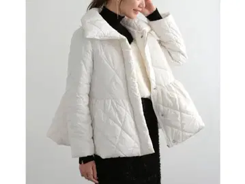 메라키 펄 컬러 페플럼 퀼팅 자켓
