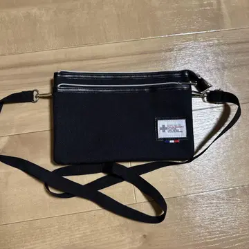 블랙 캔버스 숄더백