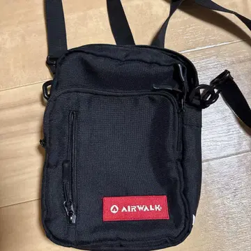 AIRWALK 숄더백 블랙