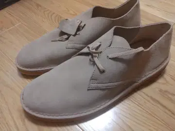 Clarks Desert Khan 베이지 스웨이드