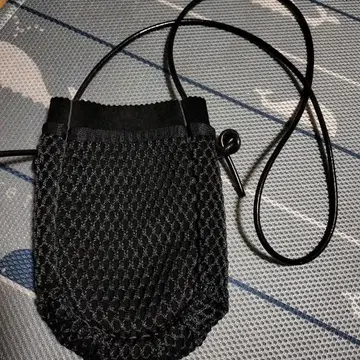 가죽 메쉬 미니 숄더백