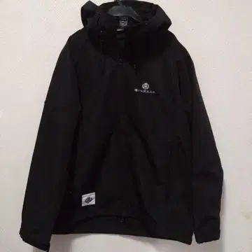 하타가야 재생대학 마운틴 후드티